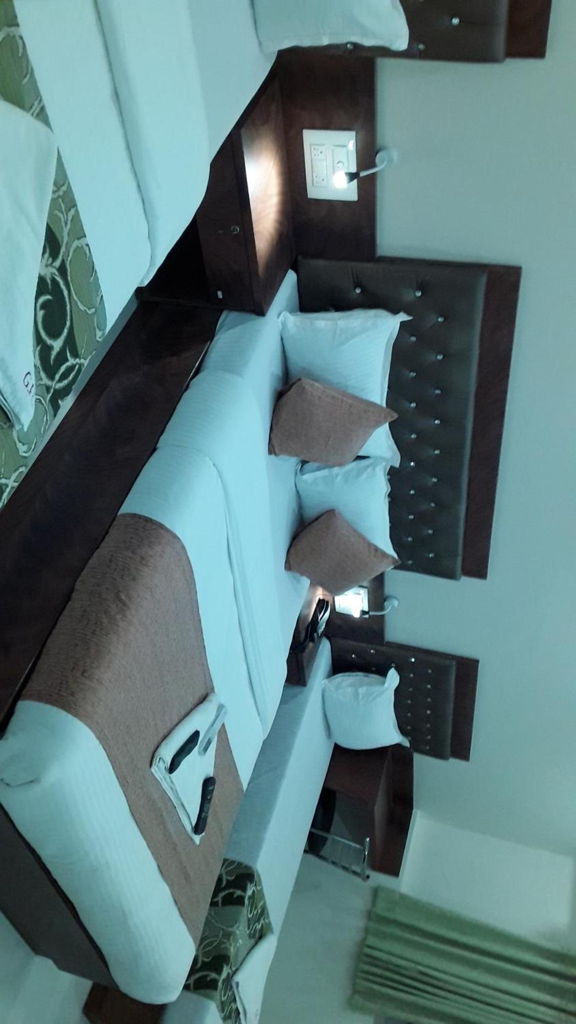 Hotel Golden Hayyath Inn Βομβάη Εξωτερικό φωτογραφία