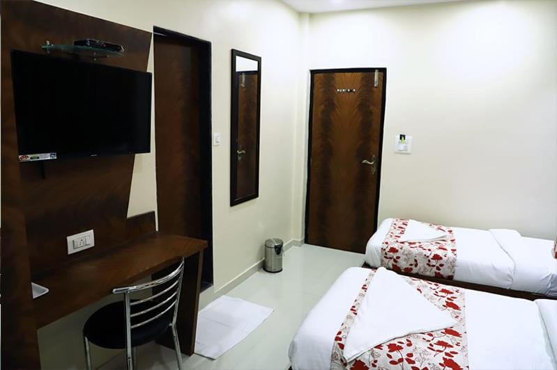 Hotel Golden Hayyath Inn Βομβάη Εξωτερικό φωτογραφία